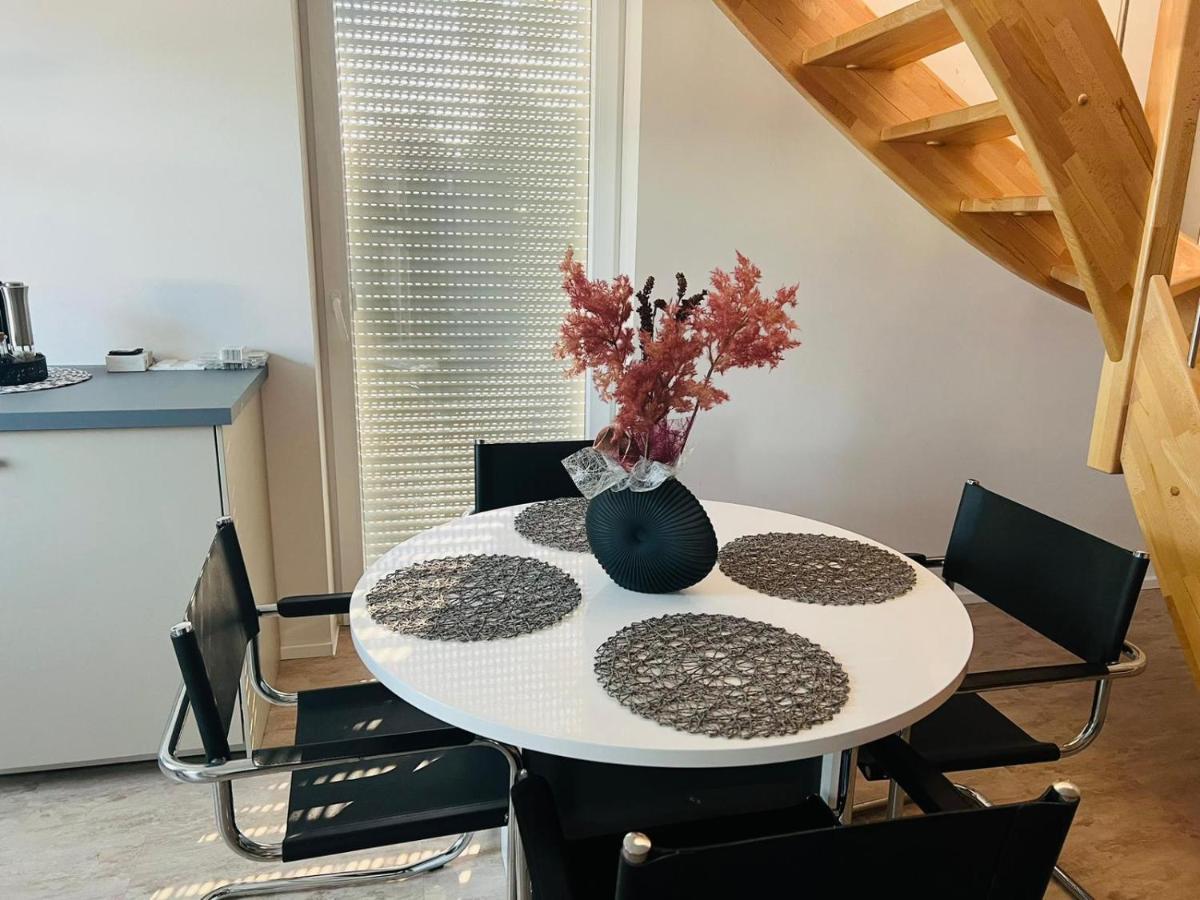 Apartment4me *